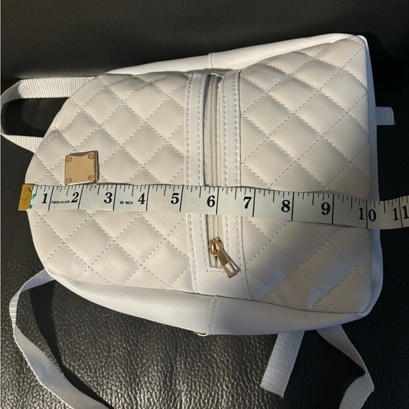 Small Backpack - Picture 3 of 4